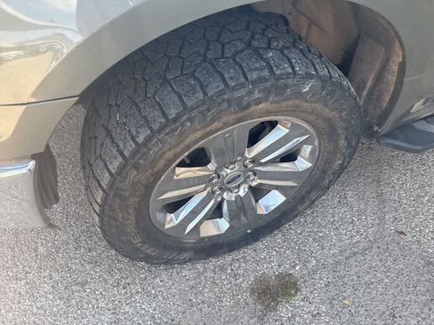 Used 2019 Ford F150 XLT w/ Equipment Group 302A Luxury AWD/4WD image 2