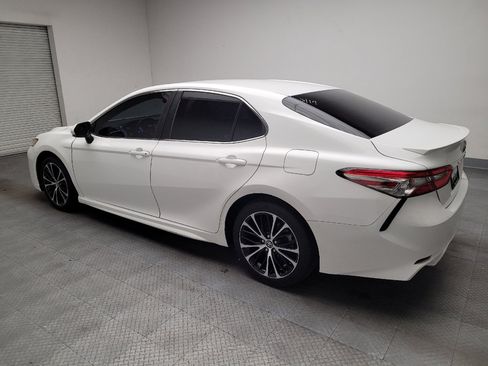 Used 2018 Toyota Camry SE w/ Convenience Package FWD image 3
