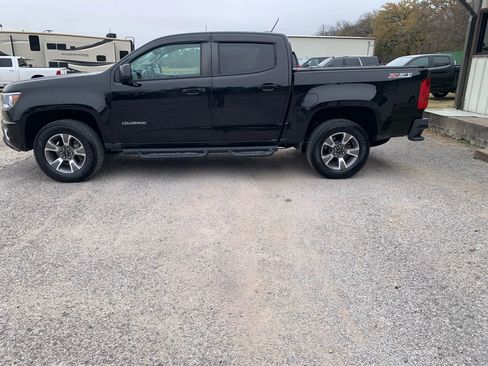 Used 2015 Chevrolet Colorado Z71 image 2