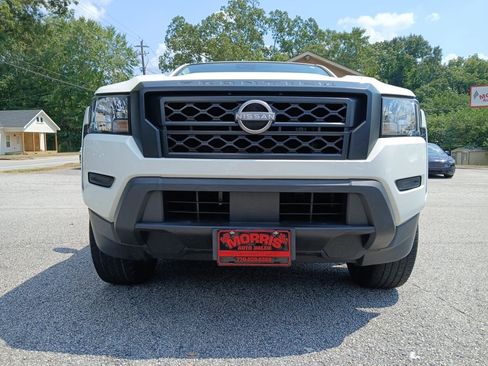 Used 2022 Nissan Frontier S RWD image 3