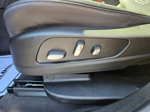 Used 2024 Cadillac XT5 Premium Luxury w/ Platinum Package image 11