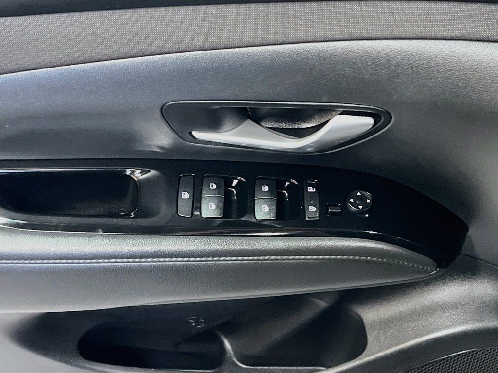 Used 2024 Hyundai Tucson Limited AWD/4WD image 18