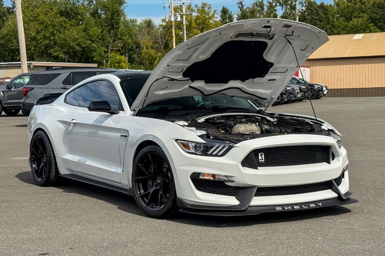 Used 2018 Ford Mustang Shelby GT350 w/ Electronics Package RWD image 3