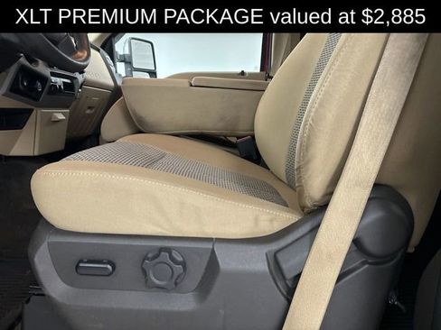 Used 2015 Ford F350 XLT w/ XLT Premium Package image 5