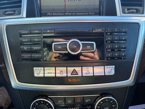 Used 2015 Mercedes-Benz ML 250 BlueTEC 4MATIC image 31