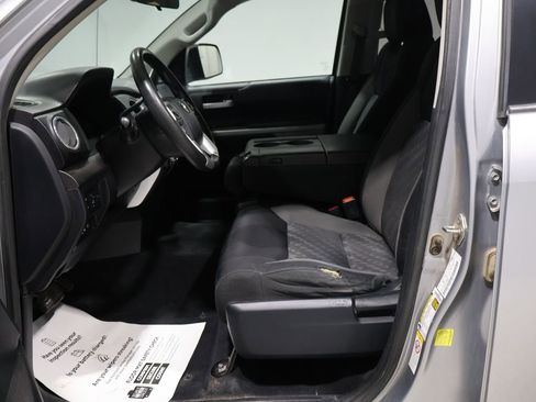 Used 2018 Toyota Tundra SR5 image 10