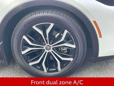 Certified 2023 Toyota Crown AWD/4WD image 13
