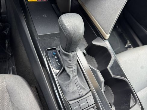 Used 2025 Toyota Camry LE FWD image 25