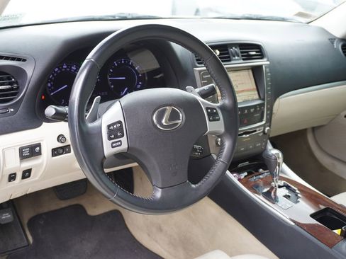 Used 2012 Lexus IS 250C RWD image 7