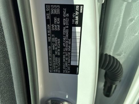 Certified 2023 Volvo XC40 Recharge Plus image 36