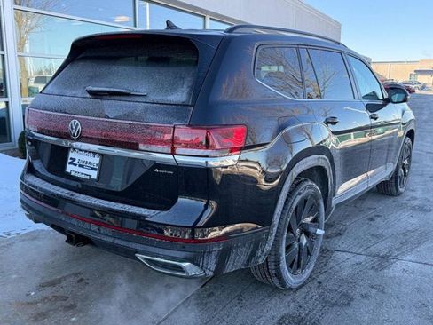 New 2026 Volkswagen Atlas SE image 3