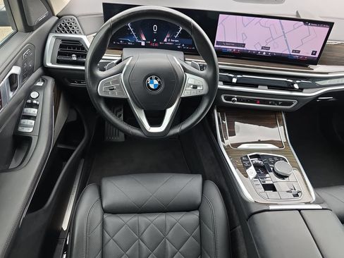 Used 2024 BMW X7 xDrive40i AWD/4WD image 13