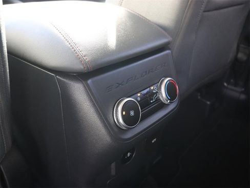 Used 2025 Ford Explorer Active image 10