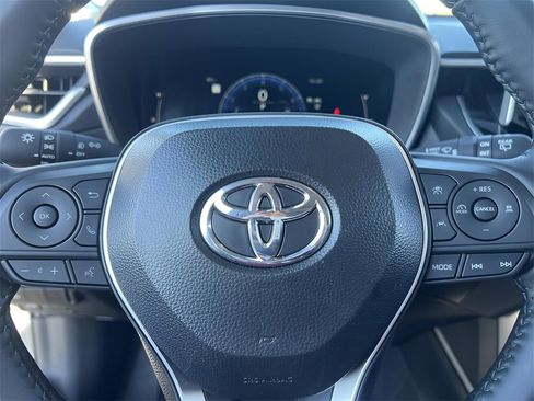 Certified 2024 Toyota Corolla Cross XLE image 20