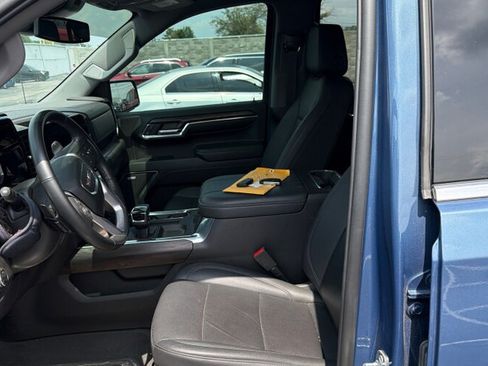 Used 2024 GMC Sierra 1500 SLT AWD/4WD image 9