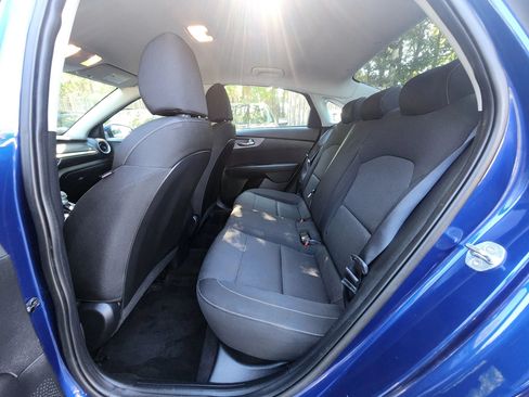 Used 2020 Kia Forte LXS FWD image 15