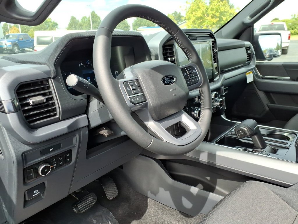 New 2026 Ford F150 XLT w/ Equipment Group 302A MID AWD/4WD image 17