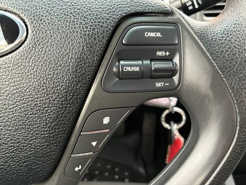 Used 2018 Kia Forte LX w/ LX Rear Camera Package FWD image 24