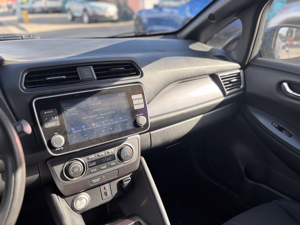 Used 2023 Nissan Leaf S FWD image 17