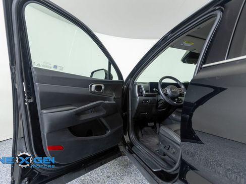 Used 2024 Kia Sorento S AWD/4WD image 9