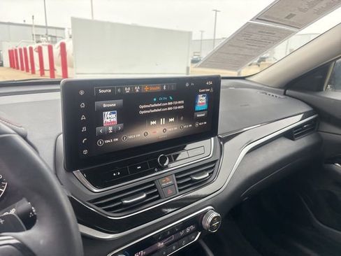 Used 2023 Nissan Altima 2.0 SR FWD image 7