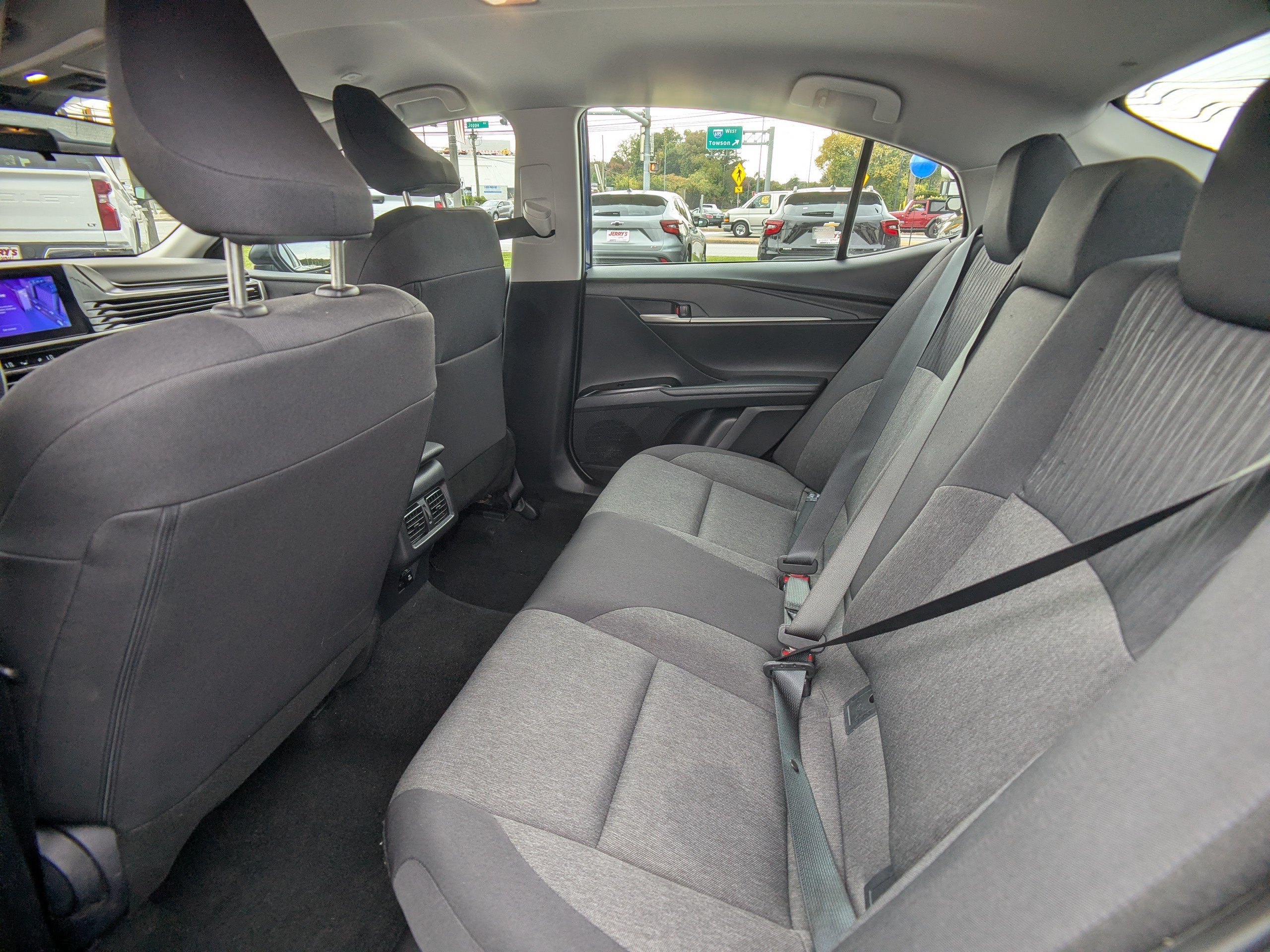 Used 2025 Toyota Camry LE FWD image 14