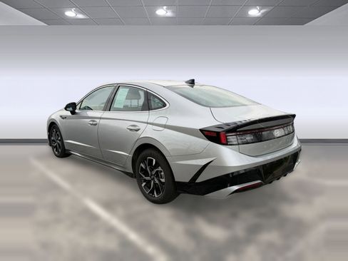 Used 2025 Hyundai Sonata SEL image 3