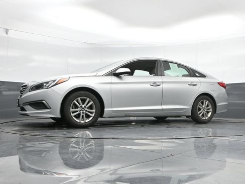 Used 2017 Hyundai Sonata SE FWD image 42
