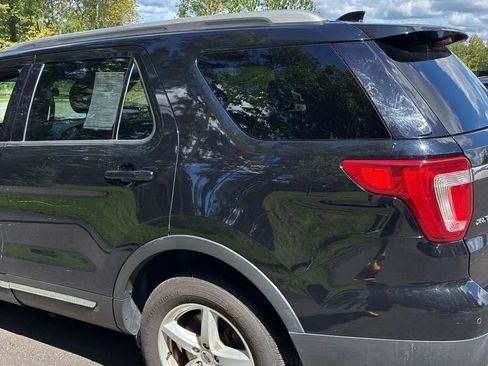 Used 2016 Ford Explorer XLT w/ Equipment Group 202A AWD/4WD image 6