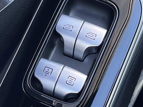 Used 2023 Mercedes-Benz S 580 4MATIC Sedan image 16