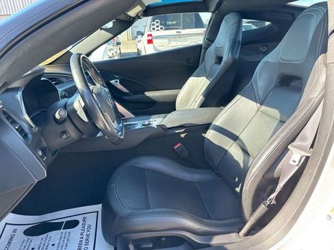 Used 2017 Chevrolet Corvette Stingray w/ Carbon Flash Badge Package image 17