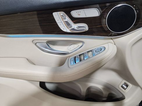 Used 2019 Mercedes-Benz GLC 300 image 41