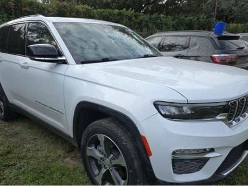 Used 2022 Jeep Grand Cherokee Limited 4xe image 5