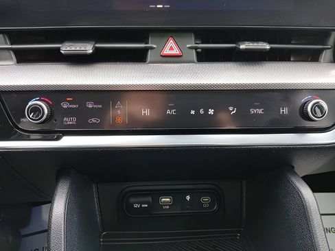 Used 2024 Kia Sportage SX AWD/4WD image 18