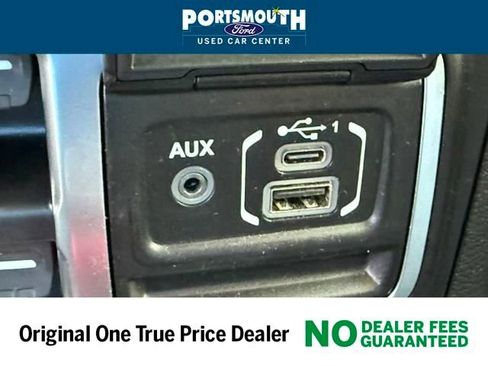 Used 2020 Jeep Wrangler Unlimited Sahara image 12