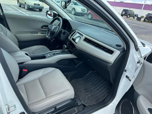 Used 2018 Honda HR-V EX-L image 16