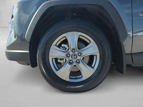 Used 2025 Toyota RAV4 XLE w/ Convenience Package image 24