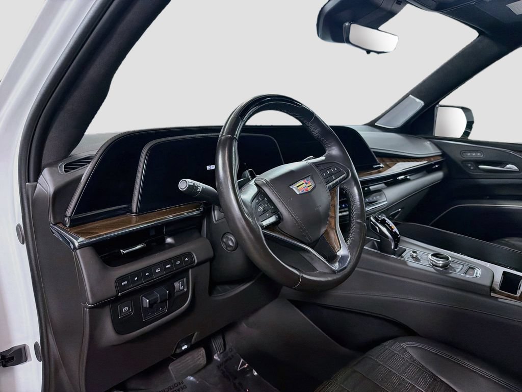 Used 2024 Cadillac Escalade Sport Platinum w/ LPO, ONYX Package AWD/4WD image 11