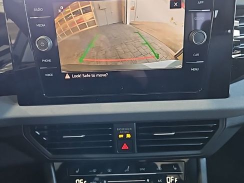 New 2026 Volkswagen Jetta SE FWD image 31