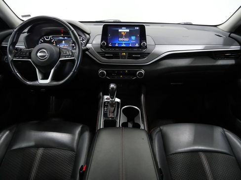 Used 2024 Nissan Altima 2.5 SR FWD image 9
