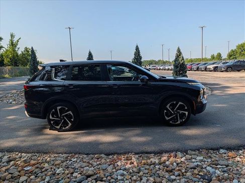 Used 2024 Mitsubishi Outlander SE FWD image 6