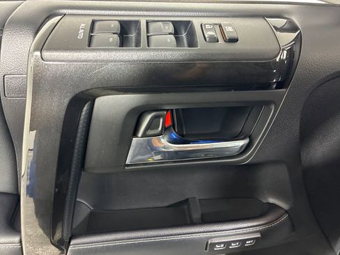 Used 2020 Toyota 4Runner Nightshade image 13