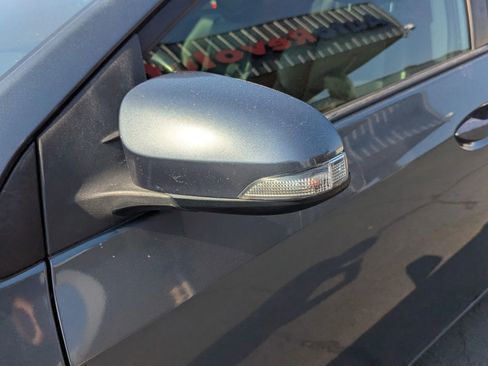 Used 2018 Toyota Corolla SE FWD image 9