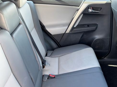Used 2014 Toyota RAV4 Limited image 11