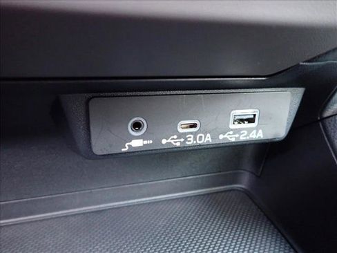 Used 2024 Subaru Crosstrek 2.0i Premium image 21