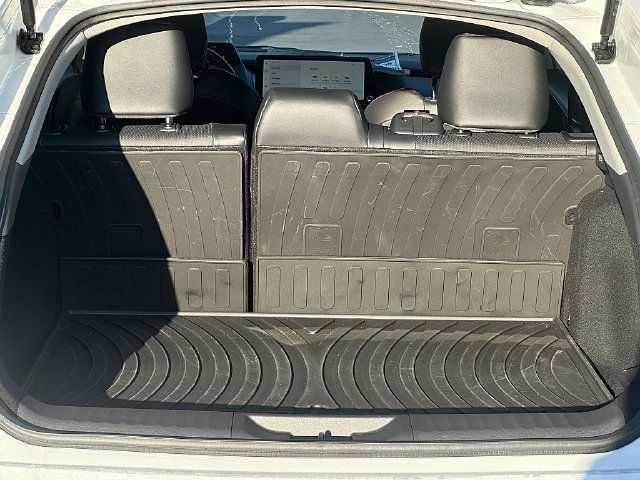 New 2026 Toyota Prius Plug-In Hybrid FWD image 12