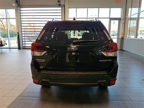 Used 2019 Subaru Forester Premium image 5