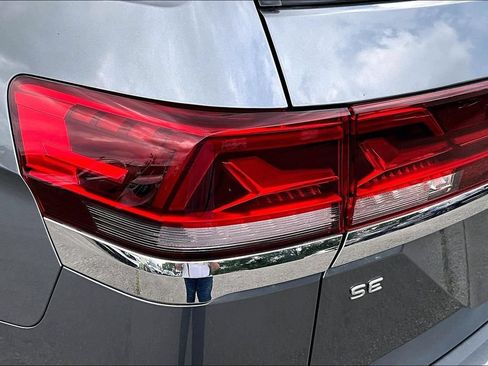 Used 2025 Volkswagen Atlas SE FWD image 41