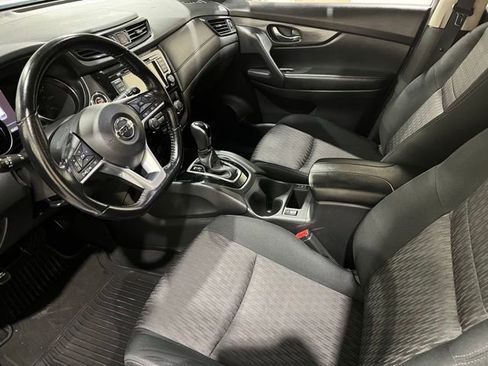 Used 2020 Nissan Rogue SV AWD/4WD image 14
