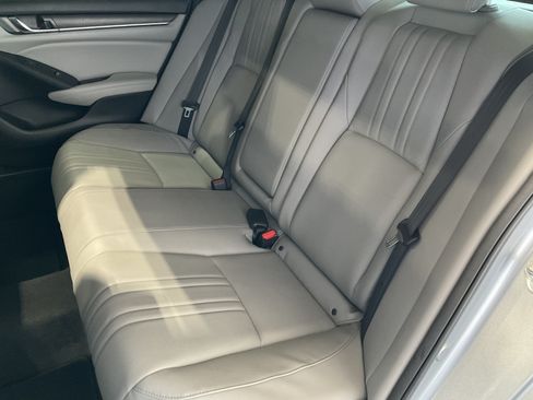 Used 2018 Honda Accord Touring image 38